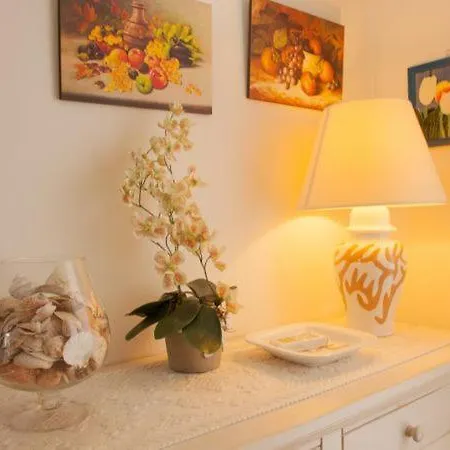 Appartamento Pittulongu Sleeps 4